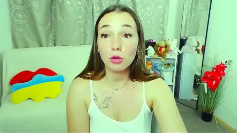 Snapshot of m_vikki chatting on 06-03-26, 02:33 Vikki online show from 06-03-26, 02:33
