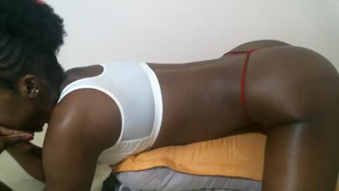 Snapshot of maars_mimi chatting on 09-20-25, 07:37 maars_mimi online show from 09-20-25, 07:37