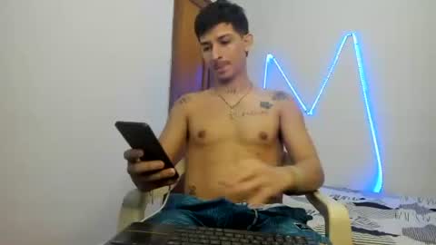 Snapshot of maaster420 chatting on 11-06-25, 12:28 itgram pezlo josue online show from 11-06-25, 12:28