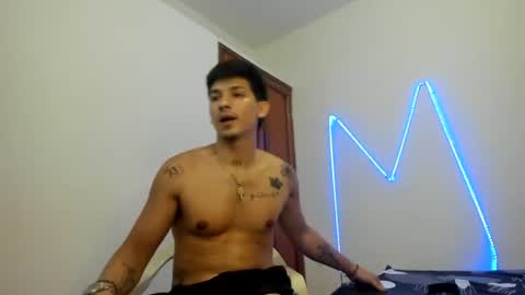 Snapshot of maaster420 chatting on 11-14-25, 02:05 itgram pezlo josue online show from 11-14-25, 02:05