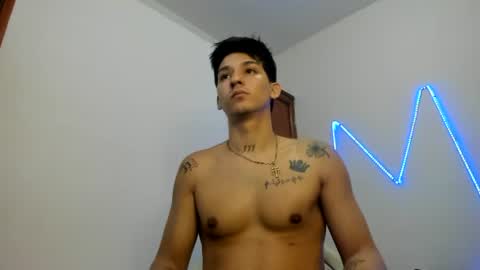 Snapshot of maaster420 chatting on 11-17-25, 01:44 itgram pezlo josue online show from 11-17-25, 01:44