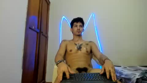Snapshot of maaster420 chatting on 12-13-25, 07:53 itgram pezlo josue online show from 12-13-25, 07:53