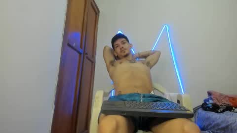 Snapshot of maaster420 chatting on 12-18-25, 02:56 itgram pezlo josue online show from 12-18-25, 02:56