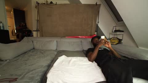 Mac Troy online show from 12-10-24, 05:11