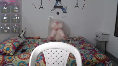 Snapshot of macarena_05_ chatting on 09-13-25, 01:00 macarena_05_ online show from 09-13-25, 01:00