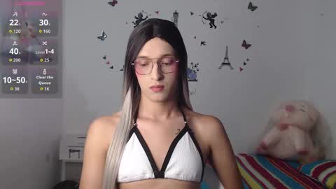 Snapshot of macarena_05_ chatting on 09-18-25, 04:36 macarena_05_ online show from 09-18-25, 04:36