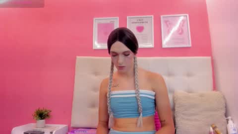 Snapshot of macarena_05_ chatting on 09-30-25, 03:00 macarena_05_ online show from 09-30-25, 03:00