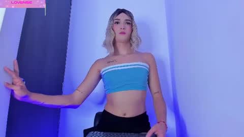 macarena_05_ online show from 07-10-26, 01:32