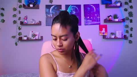 Macey Elliot Modelo Independiente online show from 02-05-25, 02:16