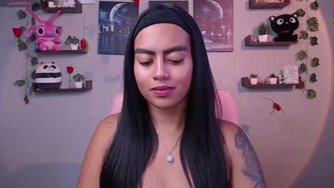 Macey Elliot Modelo Independiente online show from 03-10-25, 10:55