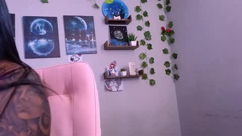 Macey Elliot Modelo Independiente online show from 09-13-25, 05:35