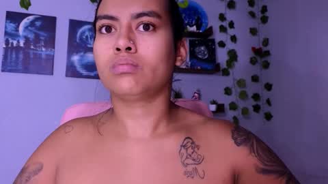 Macey Elliot Modelo Independiente online show from 10-14-25, 10:16