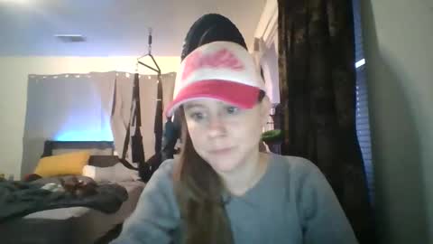 Snapshot of maceyloves chatting on 02-15-26, 12:18 maceyloves online show from 02-15-26, 12:18