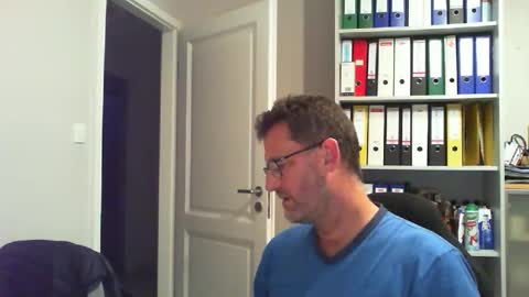 Snapshot of macfly67 chatting on 05-12-26, 07:33 macfly67 online show from 05-12-26, 07:33