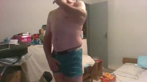 MACHOLIVRE online show from 02-18-26, 07:37