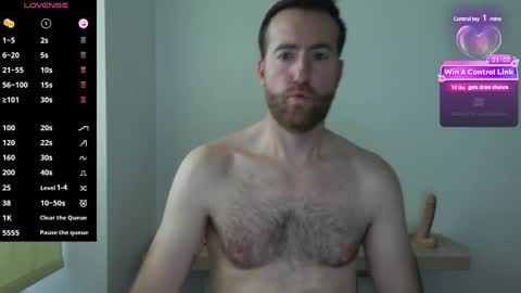 Snapshot of machohiberiko chatting on 12-15-24, 04:04 Jota online show from 12-15-24, 04:04