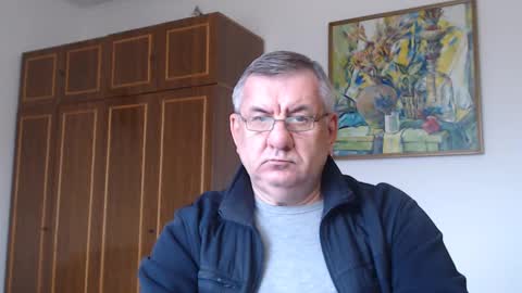 Snapshot of machomale3 chatting on 02-06-25, 02:04 Macho online show from 02-06-25, 02:04