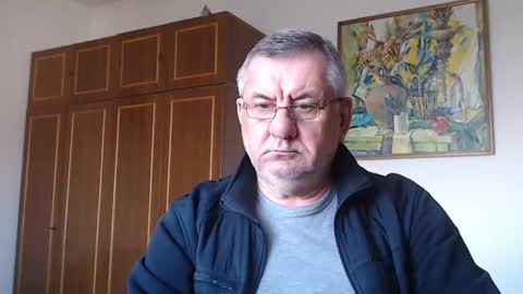 Snapshot of machomale3 chatting on 02-09-25, 11:47 Macho online show from 02-09-25, 11:47