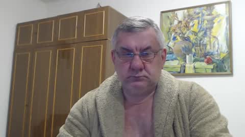 Snapshot of machomale3 chatting on 02-14-25, 07:44 Macho online show from 02-14-25, 07:44