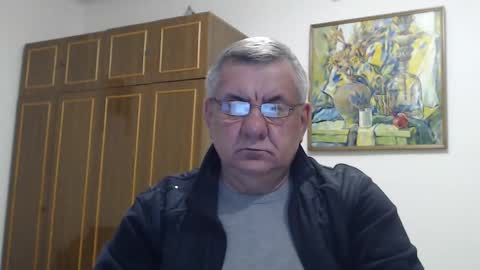 Snapshot of machomale3 chatting on 02-16-25, 08:11 Macho online show from 02-16-25, 08:11