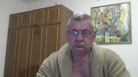 Snapshot of machomale3 chatting on 02-18-25, 09:42 Macho online show from 02-18-25, 09:42