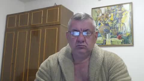 Snapshot of machomale3 chatting on 02-19-25, 09:36 Macho online show from 02-19-25, 09:36