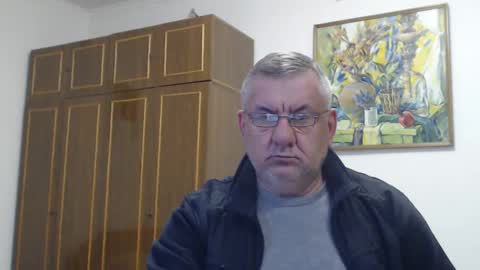 Snapshot of machomale3 chatting on 03-02-25, 03:27 Macho online show from 03-02-25, 03:27