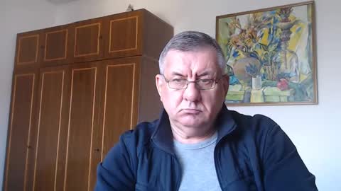 Snapshot of machomale3 chatting on 03-04-25, 12:01 Macho online show from 03-04-25, 12:01