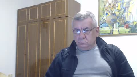 Snapshot of machomale3 chatting on 03-10-25, 10:02 Macho online show from 03-10-25, 10:02