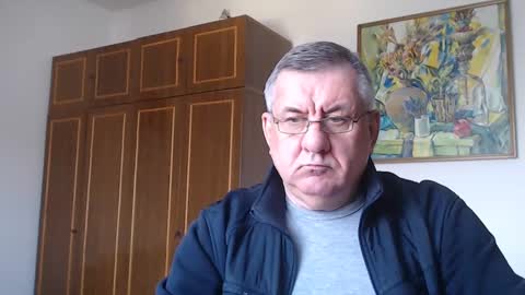 Snapshot of machomale3 chatting on 03-11-25, 12:17 Macho online show from 03-11-25, 12:17