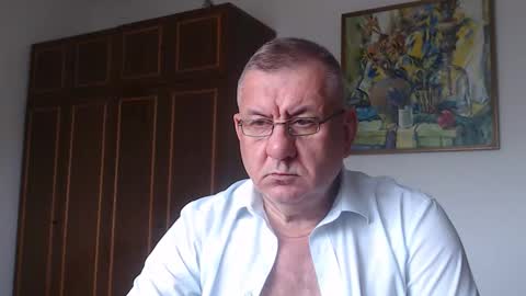 Snapshot of machomale3 chatting on 09-11-25, 12:27 Macho online show from 09-11-25, 12:27