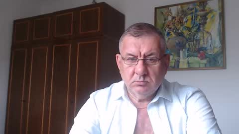 Snapshot of machomale3 chatting on 09-12-25, 12:27 Macho online show from 09-12-25, 12:27