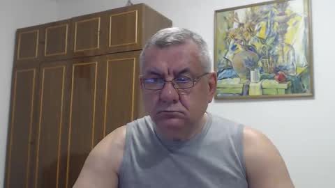 Snapshot of machomale3 chatting on 09-23-25, 09:29 Macho online show from 09-23-25, 09:29