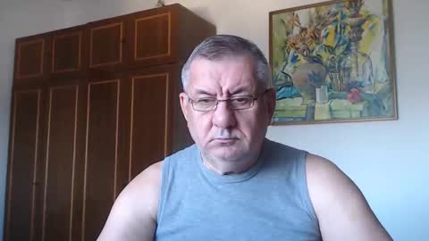 Snapshot of machomale3 chatting on 09-26-25, 12:20 Macho online show from 09-26-25, 12:20