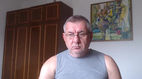 Snapshot of machomale3 chatting on 09-27-25, 03:06 Macho online show from 09-27-25, 03:06