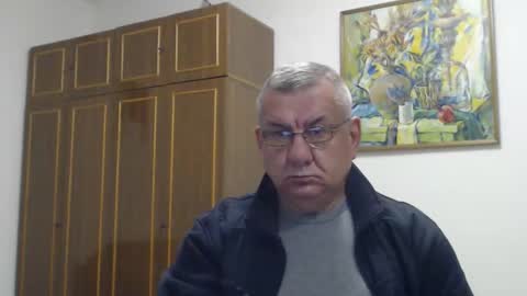 Snapshot of machomale3 chatting on 10-14-25, 10:32 Macho online show from 10-14-25, 10:32