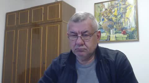 Snapshot of machomale3 chatting on 10-19-25, 02:50 Macho online show from 10-19-25, 02:50