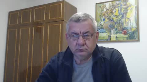 Snapshot of machomale3 chatting on 10-25-25, 03:07 Macho online show from 10-25-25, 03:07