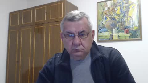 Snapshot of machomale3 chatting on 10-29-25, 05:04 Macho online show from 10-29-25, 05:04