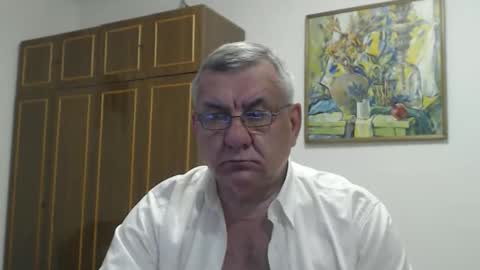 Snapshot of machomale3 chatting on 12-16-25, 06:35 Macho online show from 12-16-25, 06:35