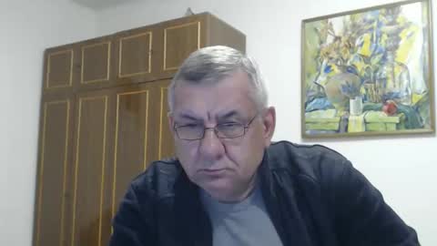 Snapshot of machomale3 chatting on 12-19-25, 06:48 Macho online show from 12-19-25, 06:48