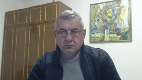 Snapshot of machomale3 chatting on 12-22-25, 09:23 Macho online show from 12-22-25, 09:23