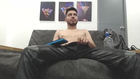 instagram mackdanielsx online show from 02-11-26, 08:36