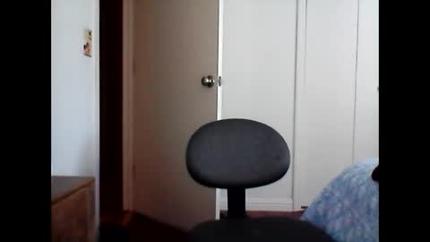 Snapshot of mackdocc001 chatting on 12-13-24, 04:05 mackdocc001 online show from 12-13-24, 04:05