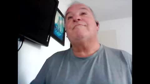 Snapshot of mackdocc001 chatting on 02-06-25, 06:35 mackdocc001 online show from 02-06-25, 06:35