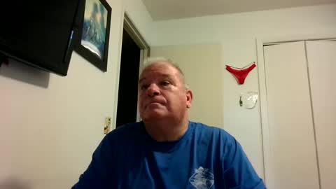 Snapshot of mackdocc001 chatting on 09-10-25, 05:02 mackdocc001 online show from 09-10-25, 05:02