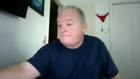 Snapshot of mackdocc001 chatting on 10-06-25, 03:31 mackdocc001 online show from 10-06-25, 03:31