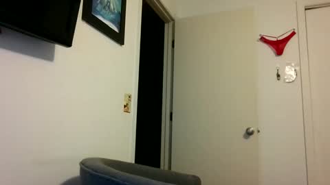 Snapshot of mackdocc001 chatting on 10-12-25, 06:07 mackdocc001 online show from 10-12-25, 06:07