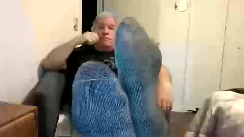 Snapshot of mackdocc001 chatting on 10-13-25, 04:07 mackdocc001 online show from 10-13-25, 04:07