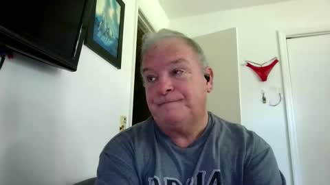 Snapshot of mackdocc001 chatting on 10-15-25, 05:57 mackdocc001 online show from 10-15-25, 05:57